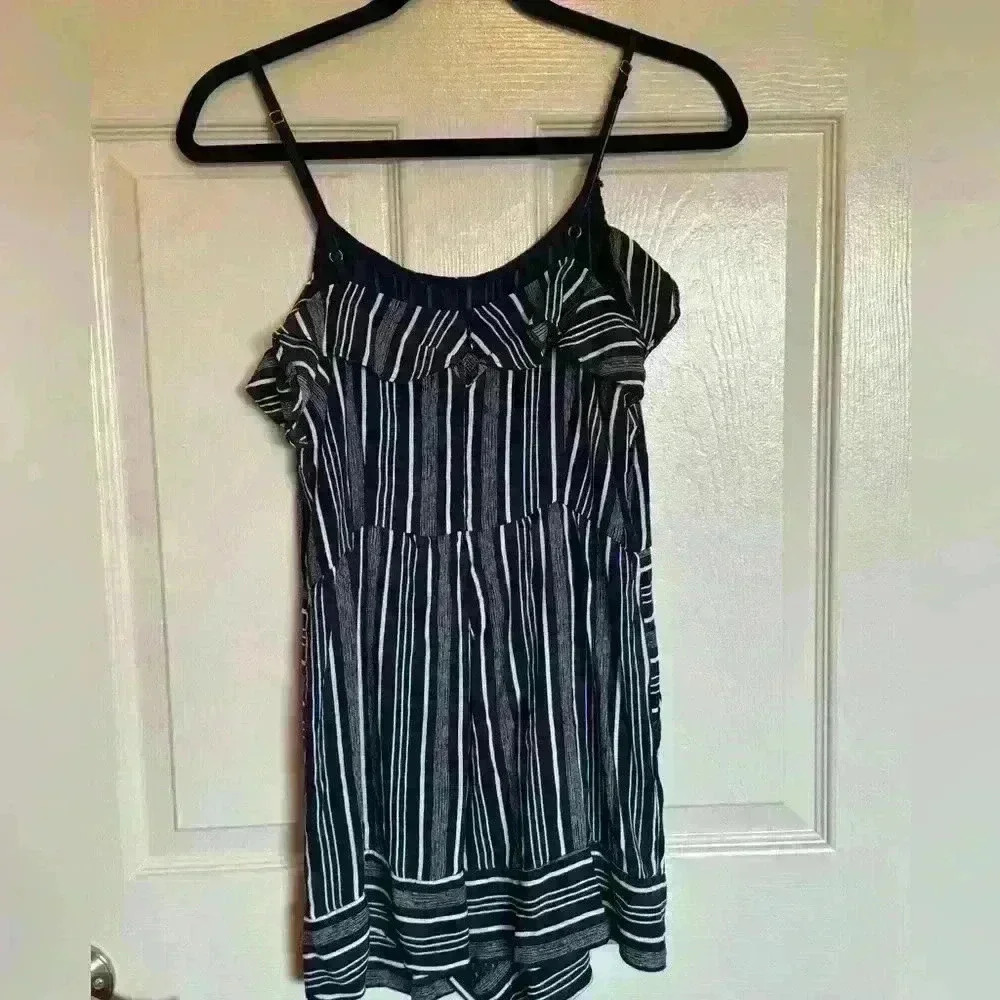 LOFT nautical classic ruffled romper size 0 - Picture 4 of 12